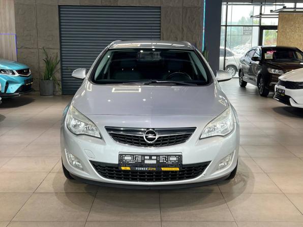 Opel Astra J с пробегом 2012 года, цена 985 000 рублей, 132100 км, универсал, Автокод Объявления