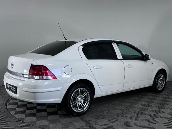 Opel Astra H Рестайлинг с пробегом 2010 года, цена 530 000 рублей, 262123 км, седан, Автокод Объявления