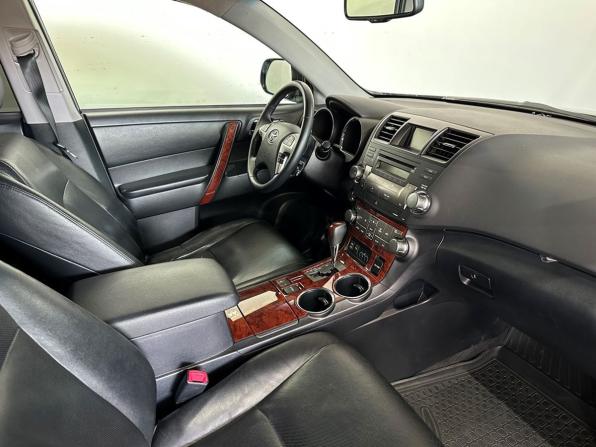 Toyota Highlander II (XU40) Рестайлинг с пробегом 2011 года, цена 1 850 000 рублей, 174000 км, внедорожник, Автокод Объявления