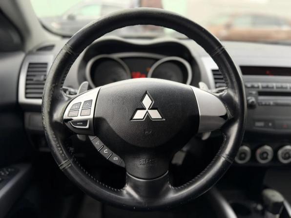 Mitsubishi Outlander II с пробегом 2008 года, цена 1 049 000 рублей, 273938 км, внедорожник, Автокод Объявления