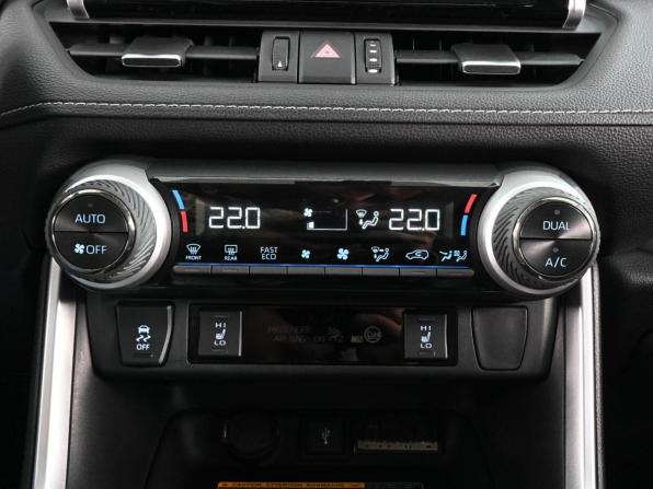 Toyota RAV4 V (XA50) с пробегом 2021 года, цена 3 249 000 рублей, 95491 км, внедорожник, Автокод Объявления