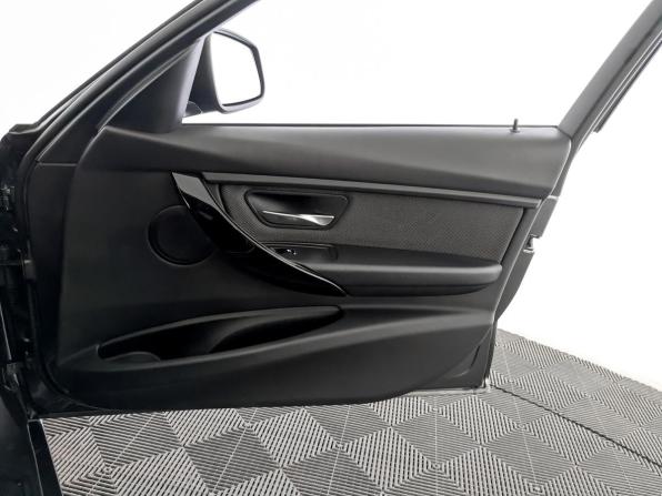 BMW 3 серии VI (F3x) Рестайлинг с пробегом 2018 года, цена 2 780 000 рублей, 52855 км, седан, Автокод Объявления