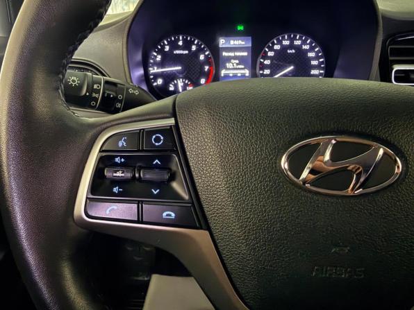 Hyundai Solaris II Рестайлинг с пробегом 2022 года, цена 1 680 000 рублей, 38450 км, седан, Автокод Объявления