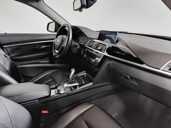 BMW 3 серии VI (F3x) Рестайлинг с пробегом 2018 года, цена 2 240 000 рублей, 267031 км, универсал, Автокод Объявления
