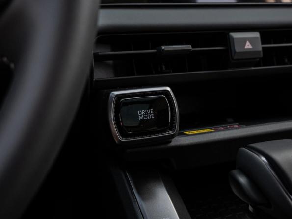 Toyota RAV4 VI (XA60) с пробегом 2026 года, цена 4 230 000 рублей, 40 км, внедорожник, Автокод Объявления