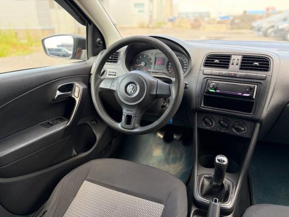 Volkswagen Polo V с пробегом 2012 года, цена 565 000 рублей, 298900 км, седан, Автокод Объявления