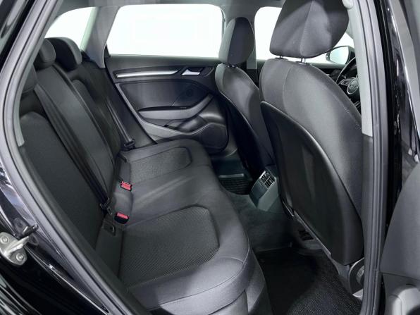 Audi A3 III (8V) Рестайлинг с пробегом 2016 года, цена 1 820 000 рублей, 112622 км, хэтчбек, Автокод Объявления