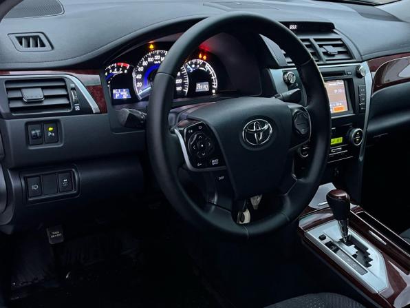 Toyota Camry VII (XV50) с пробегом 2013 года, цена 1 350 000 рублей, 299192 км, седан, Автокод Объявления