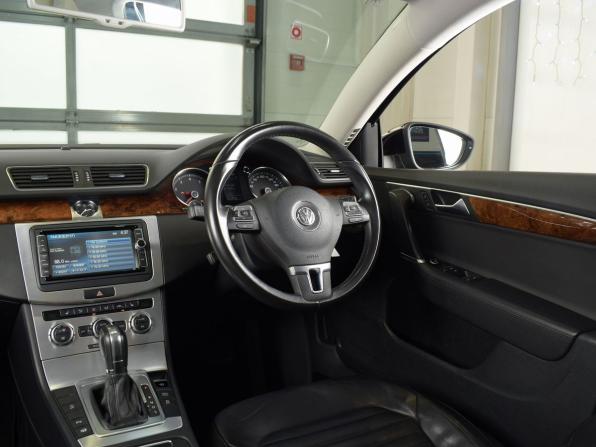 Volkswagen Passat B7 с пробегом 2014 года, цена 1 325 995 рублей, 70597 км, универсал, Автокод Объявления