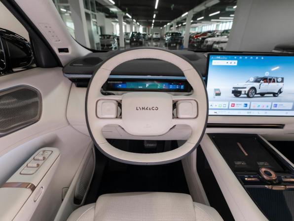 Lynk &amp; Co 900 с пробегом 2026 года, цена 7 850 000 рублей, 31 км, внедорожник, Автокод Объявления