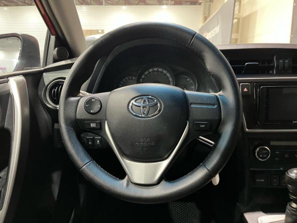 Toyota Auris II с пробегом 2013 года, цена 825 000 рублей, 205562 км, хэтчбек, Автокод Объявления