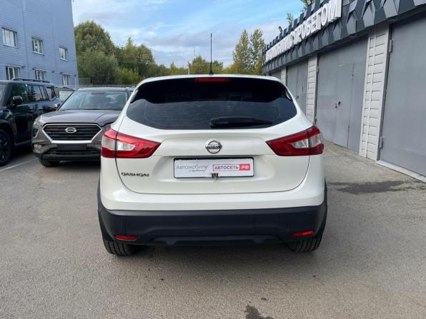 Nissan Qashqai II с пробегом 2016 года, цена 1 499 000 рублей, 132387 км, внедорожник, Автокод Объявления