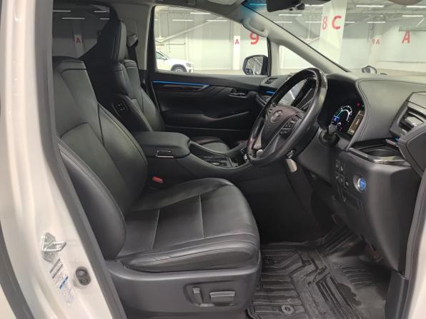 Toyota Alphard III Рестайлинг с пробегом 2019 года, цена 4 999 000 рублей, 190987 км, минивэн, Автокод Объявления