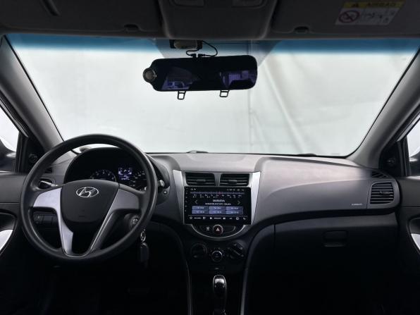 Hyundai Solaris I Рестайлинг с пробегом 2016 года, цена 1 025 000 рублей, 124850 км, седан, Автокод Объявления