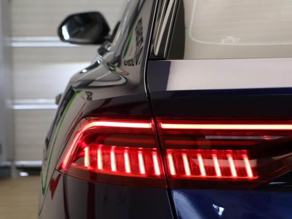 Audi Q8 I (4M) с пробегом 2019 года, цена 5 590 000 рублей, 114375 км, внедорожник, Автокод Объявления