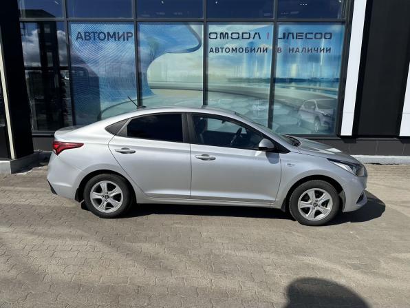 Hyundai Solaris II с пробегом 2018 года, цена 1 240 000 рублей, 136543 км, седан, Автокод Объявления