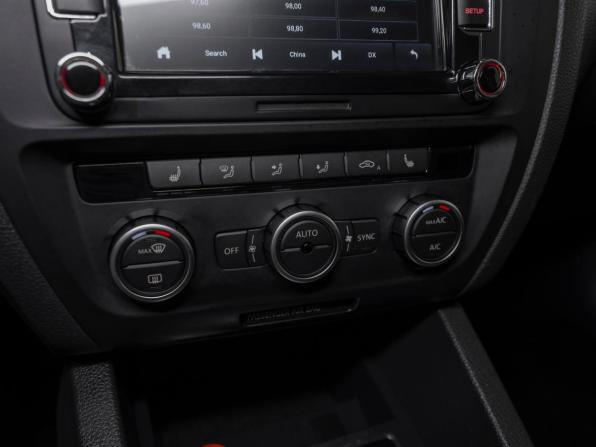 Volkswagen Jetta VI с пробегом 2012 года, цена 1 195 000 рублей, 108191 км, седан, Автокод Объявления