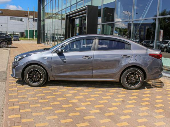Kia Rio IV Рестайлинг с пробегом 2021 года, цена 1 620 000 рублей, 70850 км, седан, Автокод Объявления