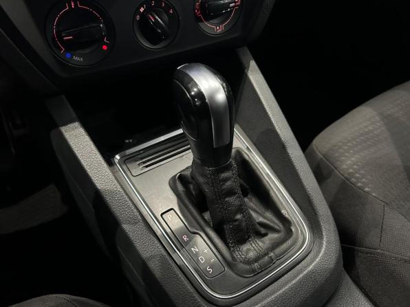 Volkswagen Jetta VI Рестайлинг с пробегом 2016 года, цена 999 000 рублей, 191981 км, седан, Автокод Объявления
