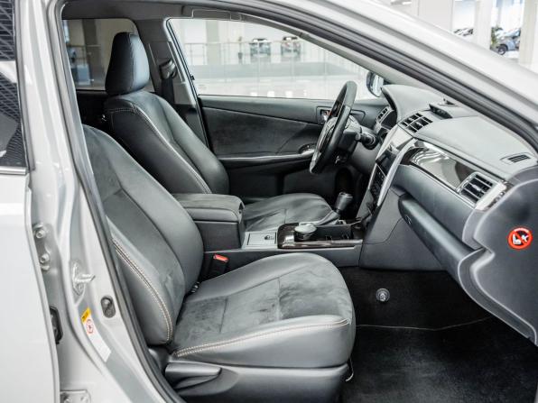Toyota Camry VII (XV50) Рестайлинг с пробегом 2016 года, цена 2 150 000 рублей, 130709 км, седан, Автокод Объявления