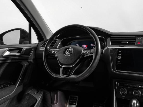 Volkswagen Tiguan II с пробегом 2020 года, цена 2 439 000 рублей, 88300 км, внедорожник, Автокод Объявления