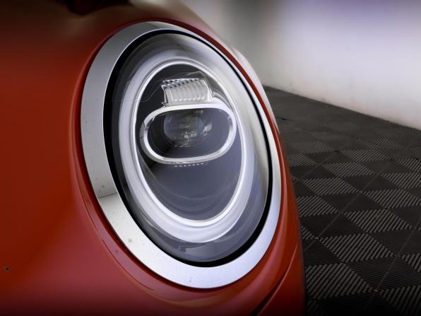 Mini Hatch III (F55/F56) Рестайлинг с пробегом 2021 года, цена 2 550 000 рублей, 66313 км, хэтчбек, Автокод Объявления