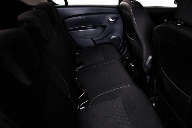 Renault Sandero II с пробегом 2016 года, цена 899 000 рублей, 133000 км, хэтчбек, Автокод Объявления