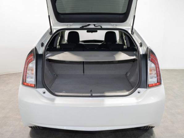 Toyota Prius III Рестайлинг (XW30) с пробегом 2014 года, цена 1 180 000 рублей, 189000 км, лифтбек, Автокод Объявления