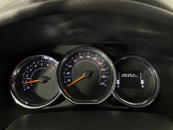 Renault Logan II Рестайлинг с пробегом 2019 года, цена 985 000 рублей, 120350 км, седан, Автокод Объявления