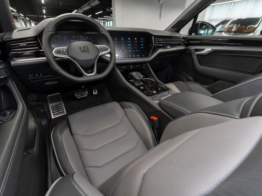 Volkswagen Touareg III Рестайлинг Москва  - изображение 7