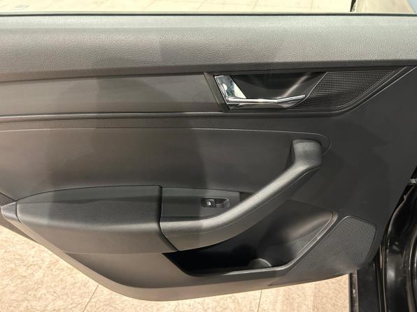 Skoda Rapid II с пробегом 2021 года, цена 1 559 000 рублей, 35587 км, лифтбек, Автокод Объявления