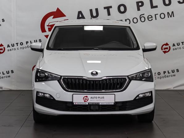 Skoda Rapid II с пробегом 2021 года, цена 1 649 000 рублей, 46233 км, лифтбек, Автокод Объявления