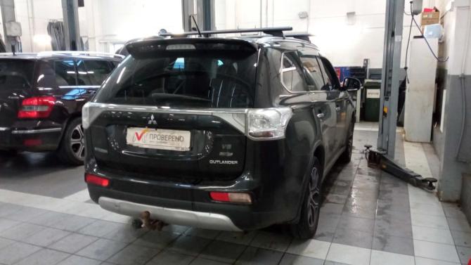 Mitsubishi Outlander III Рестайлинг с пробегом 2014 года, цена 1 688 000 рублей, 196848 км, внедорожник, Автокод Объявления