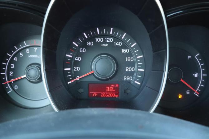 Kia Rio III Рестайлинг с пробегом 2016 года, цена 699 000 рублей, 265000 км, хэтчбек, Автокод Объявления