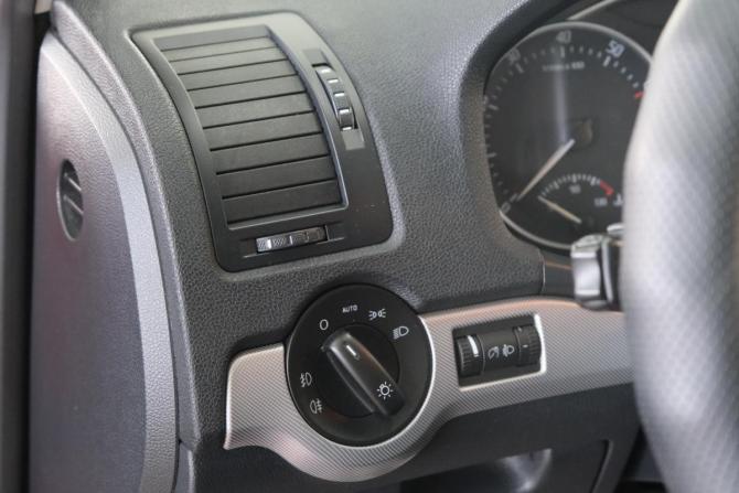 Skoda Octavia II (A5) Рестайлинг с пробегом 2012 года, цена 879 000 рублей, 254000 км, универсал, Автокод Объявления