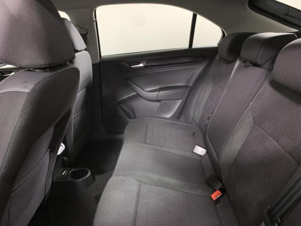 Volkswagen Polo VI с пробегом 2021 года, цена 1 360 000 рублей, 186539 км, лифтбек, Автокод Объявления