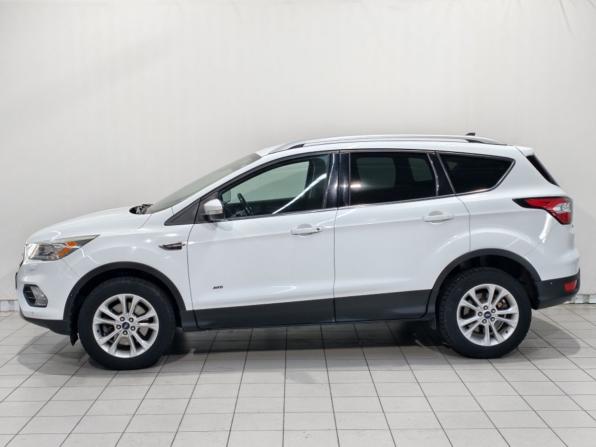 Ford Kuga II Рестайлинг с пробегом 2017 года, цена 1 395 000 рублей, 137563 км, внедорожник, Автокод Объявления