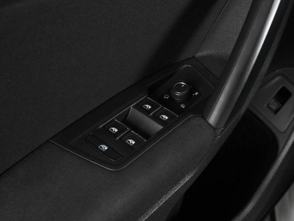 Volkswagen Tiguan II с пробегом 2019 года, цена 2 489 000 рублей, 157127 км, внедорожник, Автокод Объявления