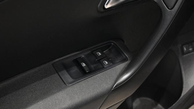 Volkswagen Polo V с пробегом 2014 года, цена 680 000 рублей, 184049 км, седан, Автокод Объявления