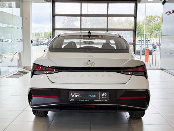 Hyundai Elantra VII (CN7) Рестайлинг с пробегом 2026 года, цена 2 375 000 рублей, 17 км, седан, Автокод Объявления
