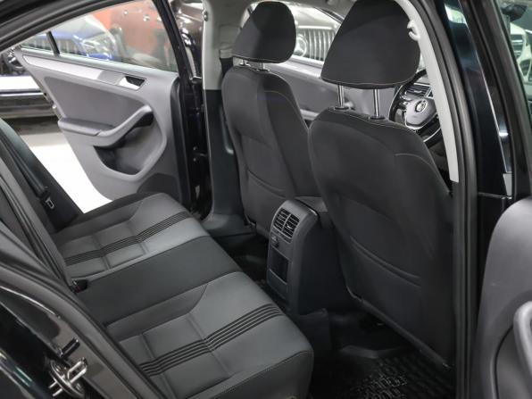 Volkswagen Jetta VI Рестайлинг с пробегом 2016 года, цена 1 179 000 рублей, 231000 км, седан, Автокод Объявления