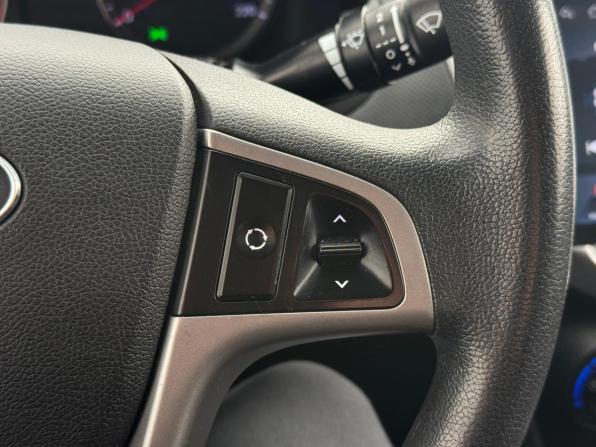 Hyundai Solaris I Рестайлинг с пробегом 2015 года, цена 949 000 рублей, 134418 км, седан, Автокод Объявления