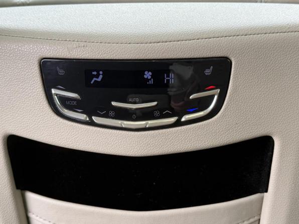 Cadillac Escalade IV с пробегом 2015 года, цена 4 390 000 рублей, 98001 км, внедорожник, Автокод Объявления