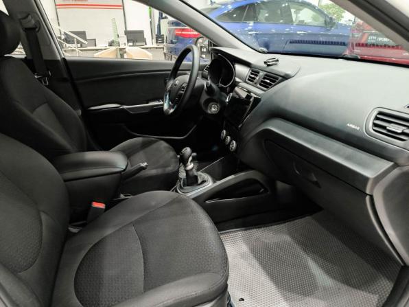 Kia Rio III Рестайлинг с пробегом 2015 года, цена 950 000 рублей, 178672 км, седан, Автокод Объявления
