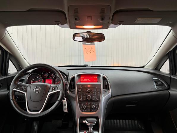Opel Astra J Рестайлинг с пробегом 2013 года, цена 797 000 рублей, 190319 км, хэтчбек, Автокод Объявления