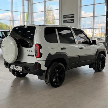 Lada (ВАЗ) Niva Travel I с пробегом 2022 года, цена 1 049 000 рублей, 46215 км, внедорожник, Автокод Объявления