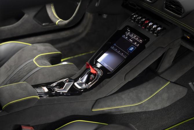 Новый Lamborghini Huracán I Рестайлинг 2024 года, цена 42 900 000 рублей, купе, Автокод Объявления