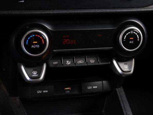 Kia Rio IV Рестайлинг с пробегом 2021 года, цена 1 699 000 рублей, 103735 км, хэтчбек, Автокод Объявления