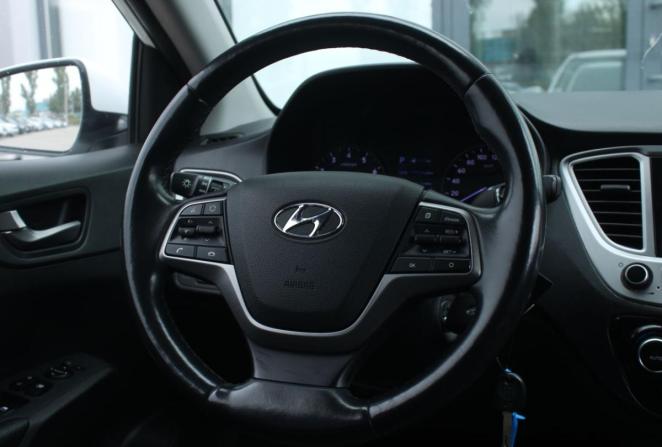 Hyundai Solaris II с пробегом 2019 года, цена 1 470 000 рублей, 159614 км, седан, Автокод Объявления