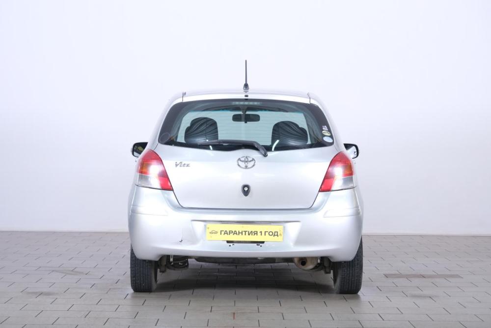 Toyota Vitz II (XP90) Омск  - изображение 6